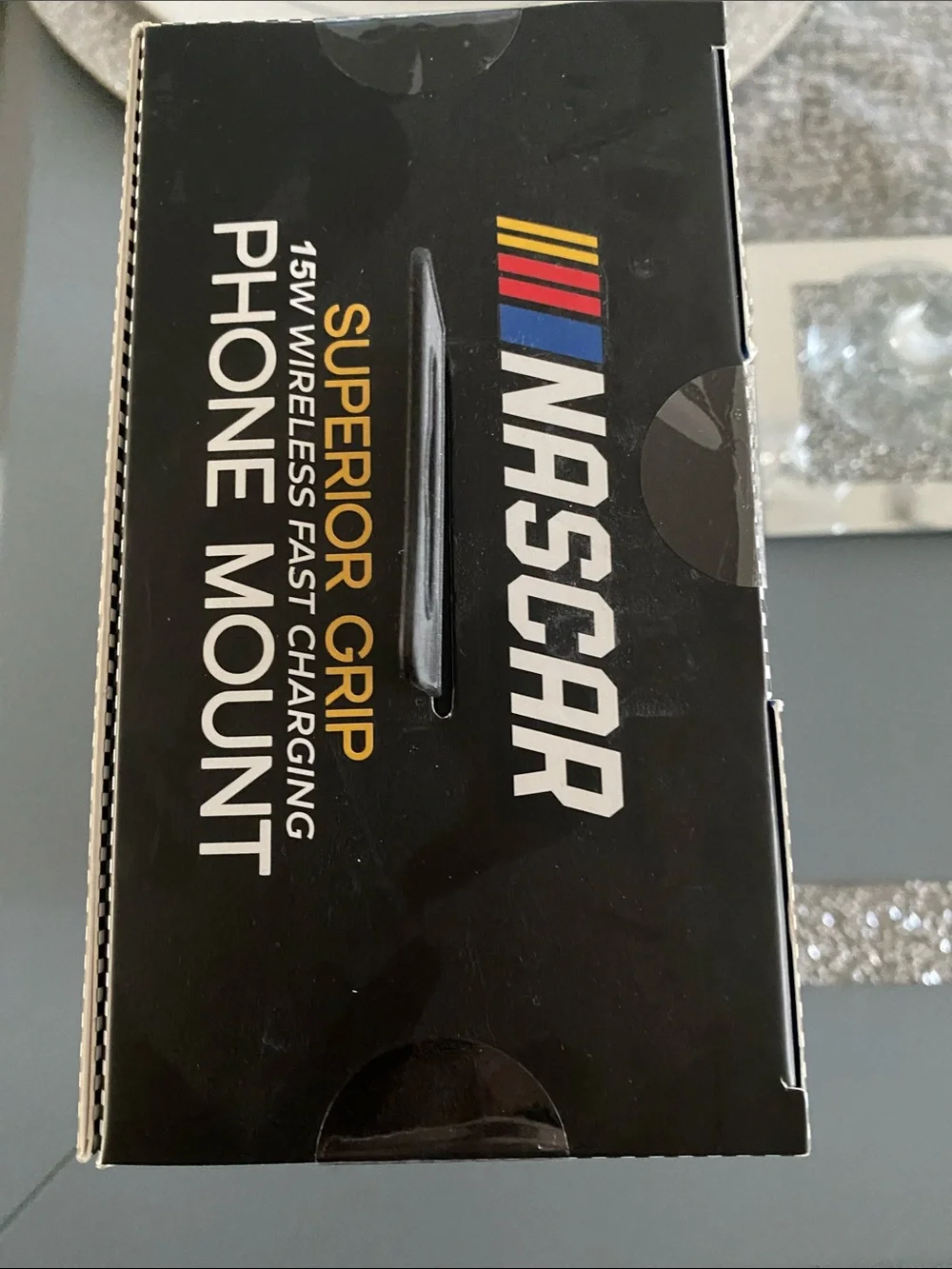 NASCAR Wireless Fast Charging Superior Grip Phone Mount